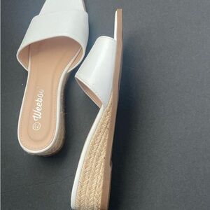 Weeboo faux leather basquet weaved espadrile slides size 7.5